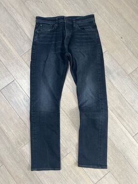 Straight Fit Men's Black Jeans - Modern Everyday Denim